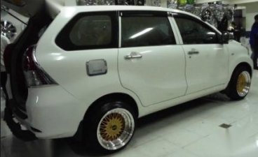 Sell White 2016 Toyota Avanza in Manila