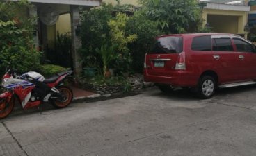 Selling Red Toyota Innova 2011 in Manila