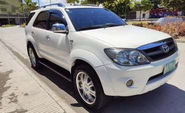 Sell White 2007 Toyota Fortuner in Muntinlupa