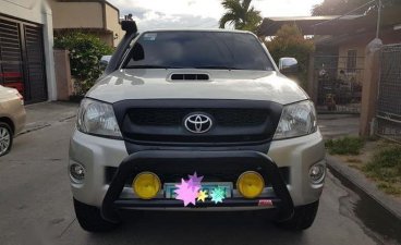 Sell 2011 Toyota Hilux in San Fernando