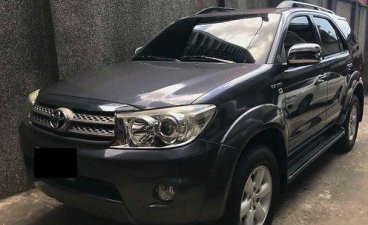 Sell Grey 2009 Toyota Fortuner in Manila