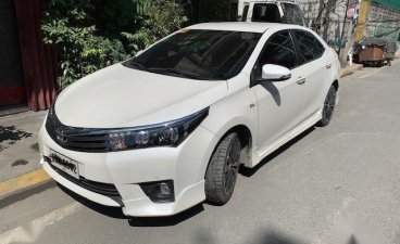Pearl White Toyota Altis 2014 for sale in Manila