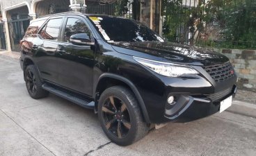 Selling Black Toyota Fortuner 2016 SUV / MPV in Las Pinas