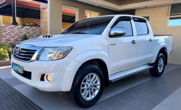 Selling White Toyota Hilux 2014 SUV / MPV in Manila