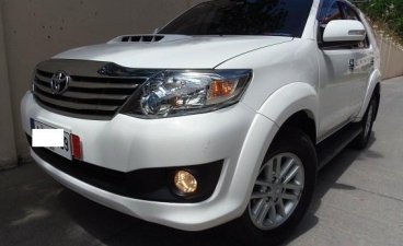 Sell White 2014 Toyota Fortuner SUV / MPV in Manila