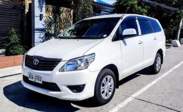 Selling White Toyota Innova 2015 in Guagua