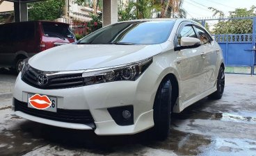 Pearl White Toyota Corolla Altis 2015 for sale in Pasig
