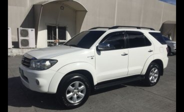 Sell White 2010 Toyota Fortuner in Parañaque