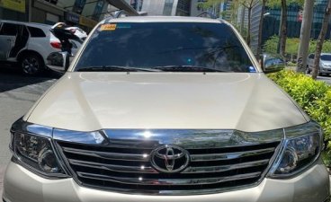 Selling Metallic Gold Toyota Fortuner 2018 in Taguig