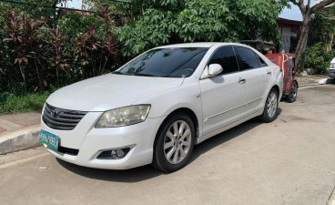 Selling Pearl White Toyota Camry in Marikina