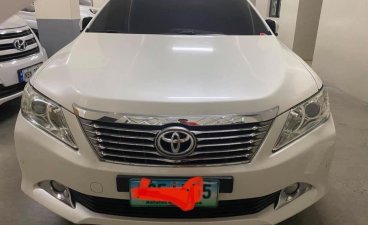 Selling White Toyota Camry for sale in Quezon City