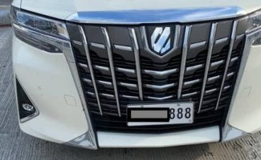 Sell White Toyota Alphard in Manila