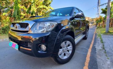 Sell Black Toyota Hilux in Parañaque