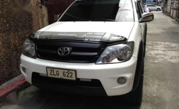 Selling White Toyota Fortuner 2007 in Manila