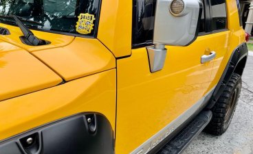 Sell Yellow Toyota Fj Cruiser in Manila