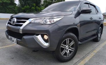 Selling Grey Toyota Fortuner 2018 in Manila