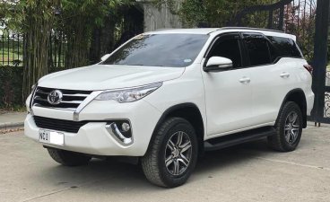 Selling White Toyota Fortuner 2018 in Manila