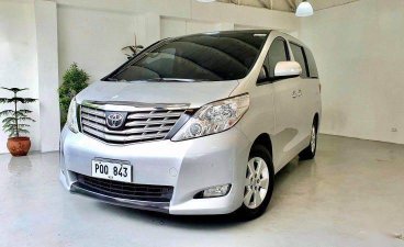 Selling White Toyota Alphard in Manila