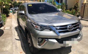 Selling Silver Toyota Fortuner in Manila