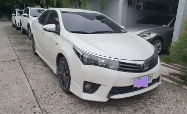 White Toyota Corolla altis for sale in Manila