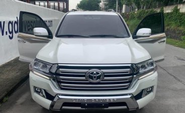 White Toyota Land Cruiser for sale in Quezon City
