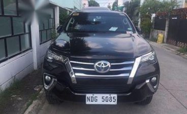 Selling Black Toyota Fortuner in Manila
