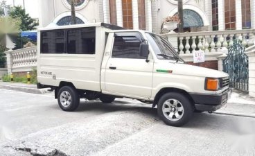 Selling White Toyota tamaraw for sale in Manila