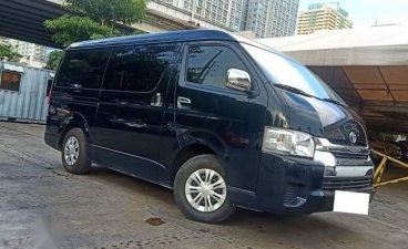 Selling Black Toyota Hiace in Makati