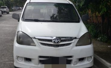 Pearl White Toyota Avanza 1.5 (A) 2011 for sale in Taguig