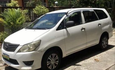 Selling White Toyota Innova 2014 in Rizal