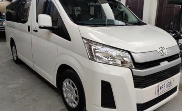 Selling White Toyota Hiace 2020 in Quezon City