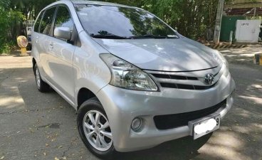 Selling Silver Toyota Avanza in Quezon City