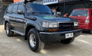 Selling Black Toyota Land Cruiser in Meycauayan