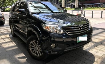 Selling Black Toyota Fortuner 2012 in Manila