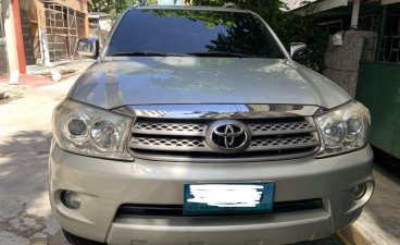 Silver Toyota Fortuner 2009 for sale in Manila