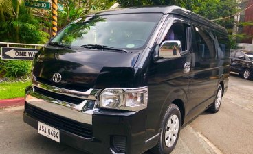 Selling Black Toyota Hiace 2015 in Makati