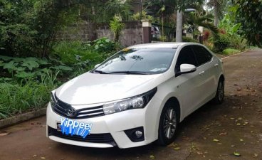 Selling Pearl White Toyota Corolla Altis 2016 in Manila