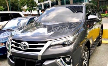 Selling Silver Toyota Fortuner 2018 in Makati