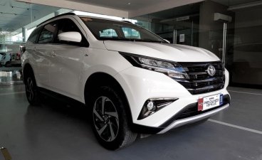 White Toyota Rush 2019 