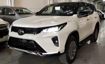 Pearl White Toyota Fortuner 2021