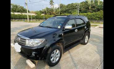 Black Toyota Fortuner 2010 for sale in Lipa