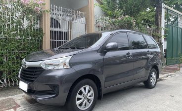 Selling Grey Toyota Avanza 2016 in Manila