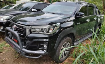 Selling Toyota Hilux Conquest 2019