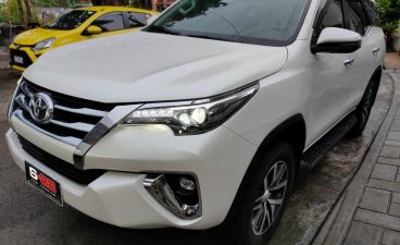 Selling White Toyota Fortuner 2018 in Quezon