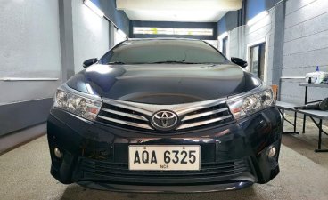 Selling Toyota Altis 2015