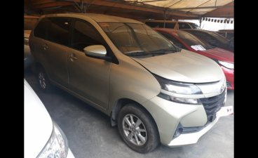 Selling Brightsilver Toyota Avanza 2020 in Caloocan