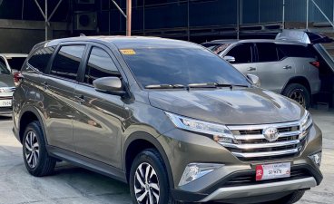 Selling Silver Toyota Rush 2021 in Makati