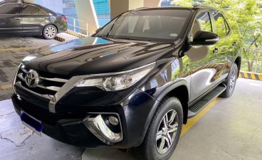 Selling Black Toyota Fortuner 2017 in Makati