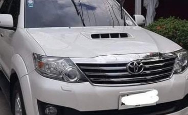 Selling White Toyota Fortuner 2014 in San Mateo