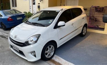 Selling White Toyota Wigo 2017 in Las Piñas